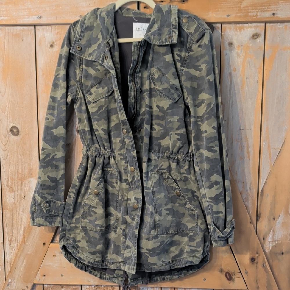 Velvet Graham & Spencer Camo Military Jacket.  Large